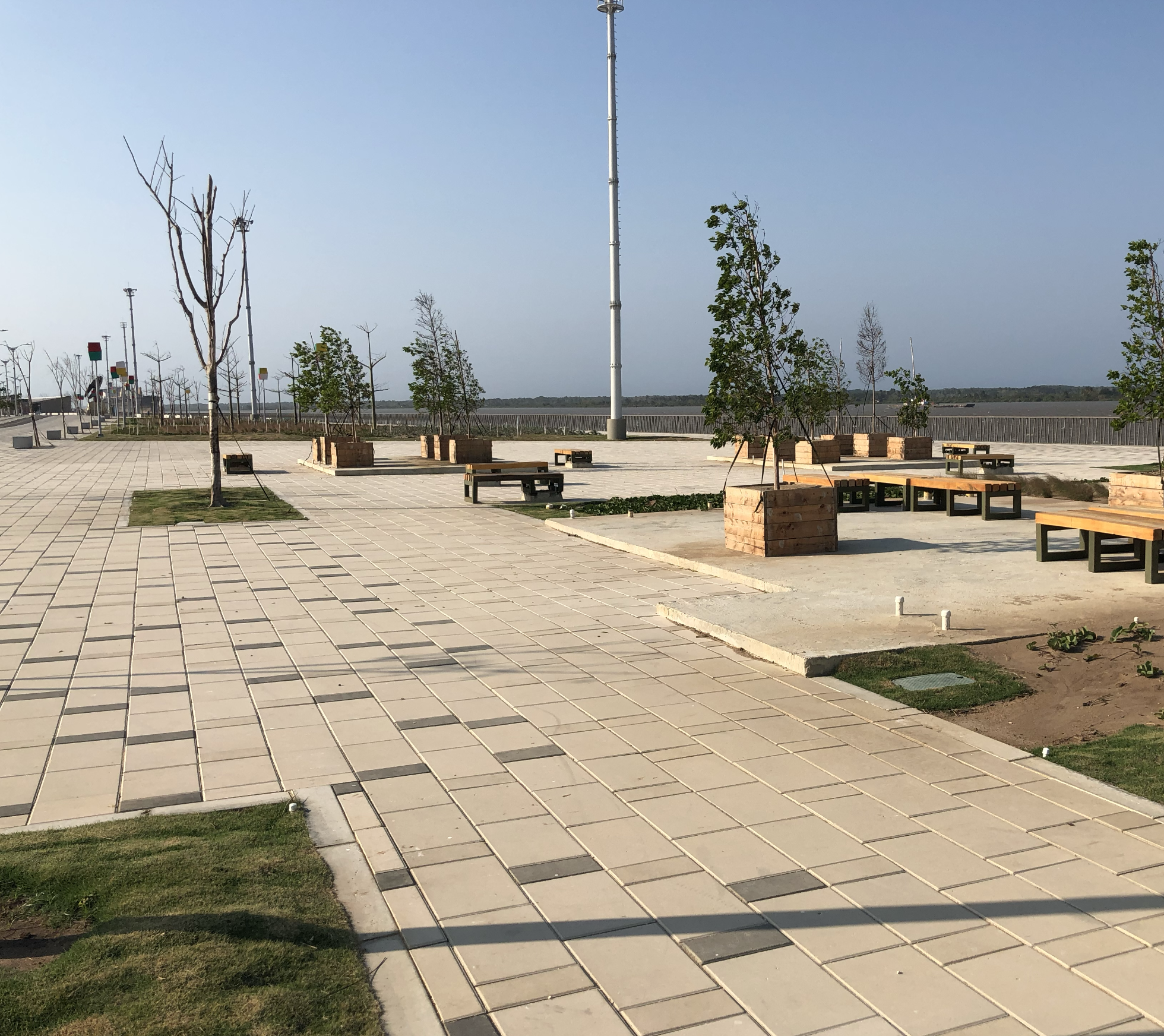 Gran Malecón - Zona de bancas