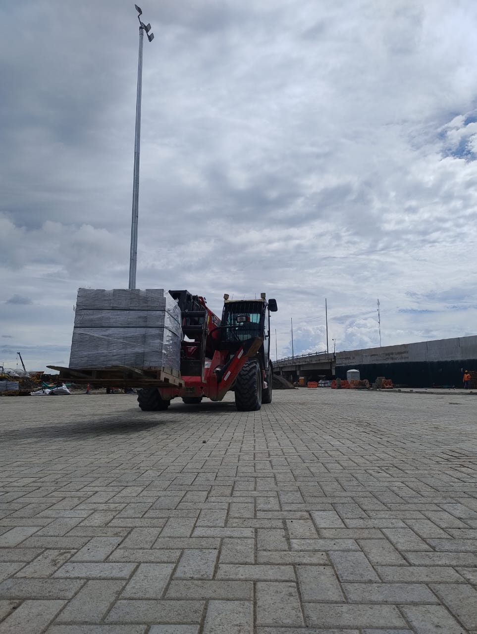 Puerto Urabá - Maquinaria